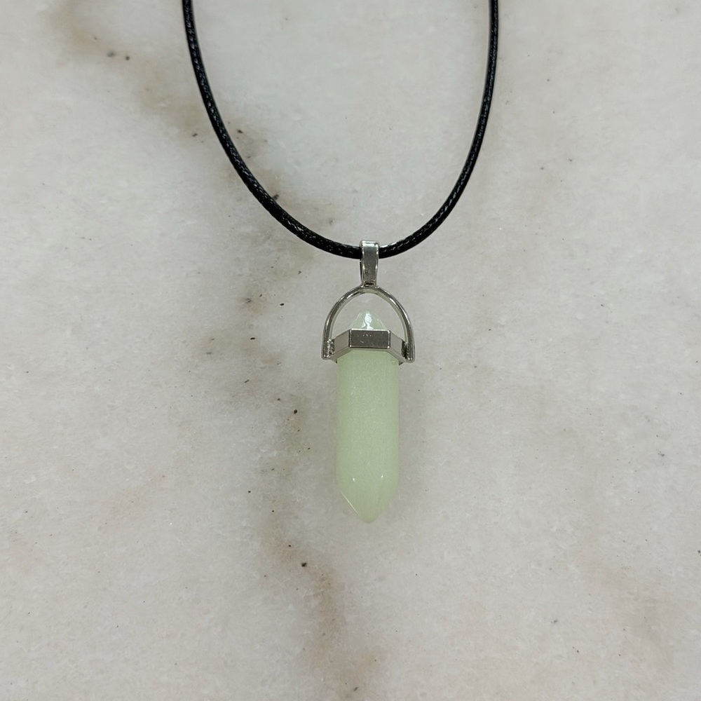 Green Chalcedony Crystal Point Pendant Necklace